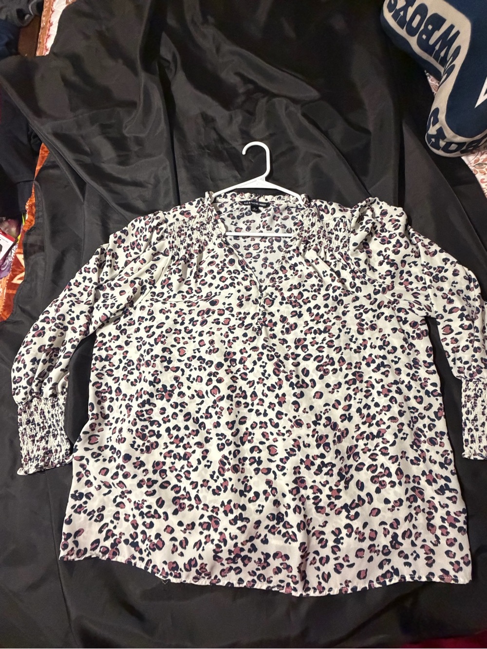 1X Zac & Rachel Woman Leopard Print V-Neck Smocked Blouse Top